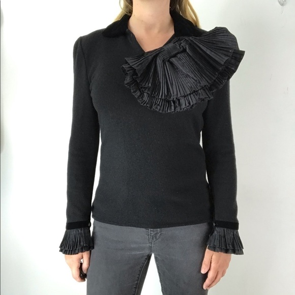 VALENTINO Vintage 80’s Cashmere Ruffle Bow Sweater - Picture 4 of 16